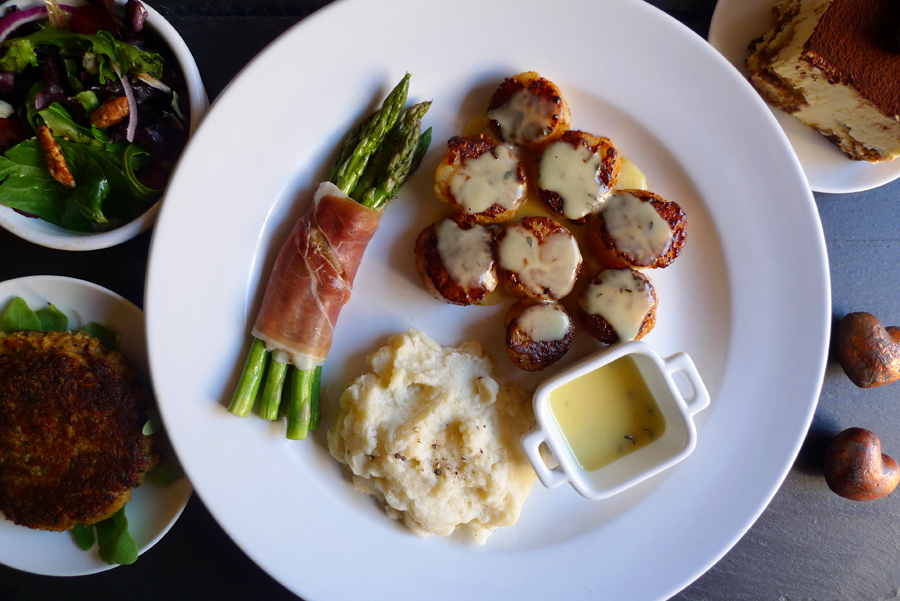 Sea Scallops with Champagne Beurre Blanc